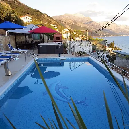 アパート Dusanka ピサック