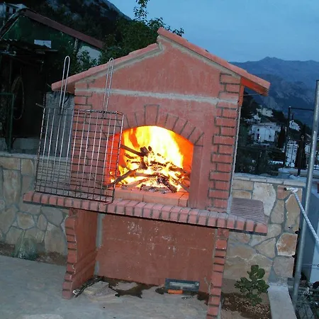 アパート Dusanka ピサック